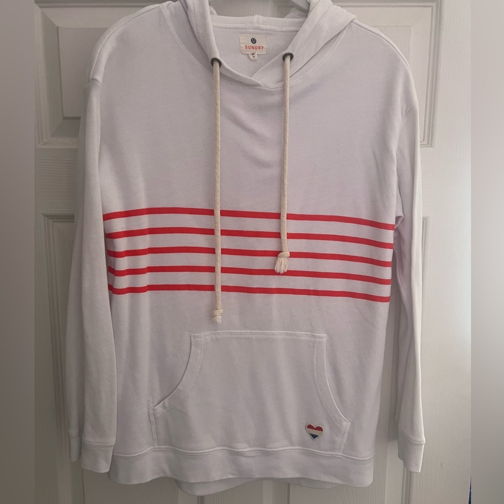 Sundry Size 1 hooded sweatshirt.